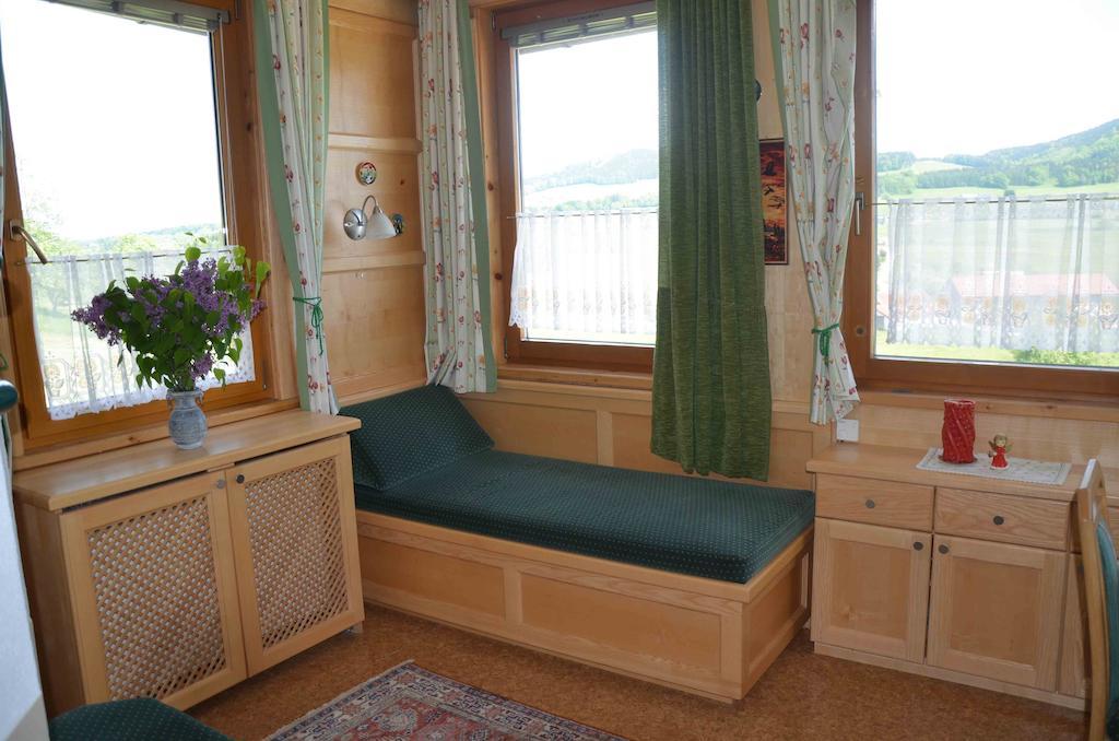 Ferienhaus Mitterbauer Oberhofen am Irrsee Zimmer foto